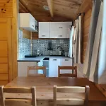 Lesniczowka-wdzydze Pe El Lodge *