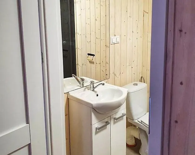 Lesniczowka-wdzydze Pe El *