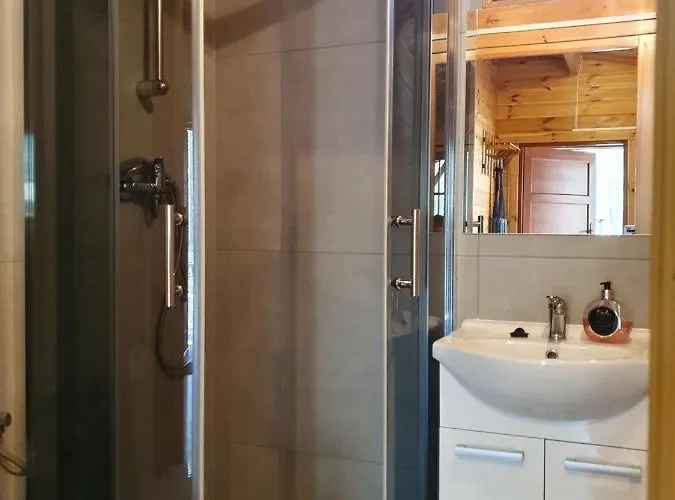 Lesniczowka-wdzydze Pe El